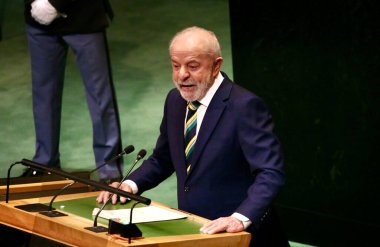 23 Eylül 2025, New York, ABD: Brezilya Cumhurbaşkanı Luiz Inacio Lula da Silva, New York 'taki BM genel merkezinde gerçekleşen UNGA 80 Genel Kurul Toplantısında konuşma yaptı (niyi fote / thews2)