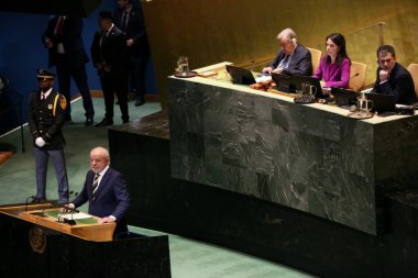 23 Eylül 2025, New York, ABD: Brezilya Cumhurbaşkanı Luiz Inacio Lula da Silva, New York 'taki BM genel merkezinde gerçekleşen UNGA 80 Genel Kurul Toplantısında konuşma yaptı (niyi fote / thews2)