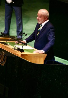 23 Eylül 2025, New York, ABD: Brezilya Cumhurbaşkanı Luiz Inacio Lula da Silva, New York 'taki BM genel merkezinde gerçekleşen UNGA 80 Genel Kurul Toplantısında konuşma yaptı (niyi fote / thews2)