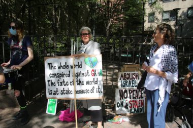 UNGA 80 döneminde Özgür Filistin Protestosu. 23 Eylül 2025, New York, ABD: 2. Cadde 'de 46 sokak boyunca birkaç Filistin yanlısı protestocu ücretsiz Gazze' yi protesto etti (niyi fote / thenews2)