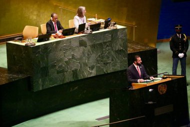 24 Eylül 2025, New York, ABD: Suriye El-Şeraa Başkanı, New York 'taki BM genel merkezinde düzenlenen UNGA 80 Genel Kurul Toplantısında şu temayla bir konuşma yaptı: Birlikte daha iyi (niyi fote / thews2)