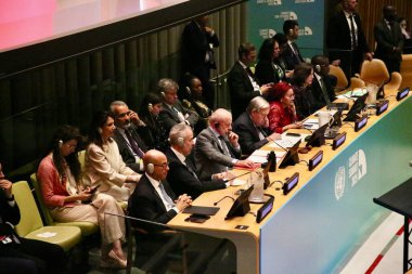 24 Eylül 2025, New York, ABD: (C-R) Brezilya Cumhurbaşkanı Luiz Inacio Lula da Silva, Antonio Guterres, BM Genel Sekreteri Devlet ve Hükümet Başkanları Özel İklim Zirvesi 'nin (niyi fote / thews2)