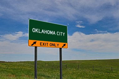 OKLAHOMA Gökyüzü Arkaplanı Yeşil Tahtası