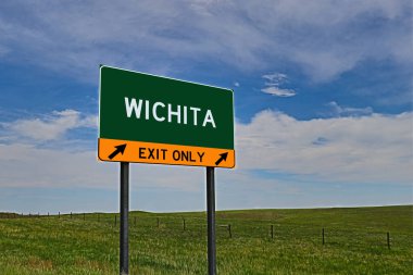 WICHITA Gökyüzü Arkaplanı Üzerine Yeşil Tahta