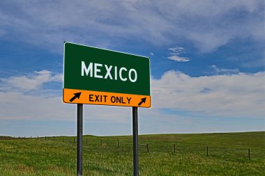 Gökyüzü Arkaplanı Üzerine MEXICO Yeşil Tahtası