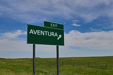 Gökyüzü Arkaplanı Üzerine AVENTURA Yeşil Tahtası
