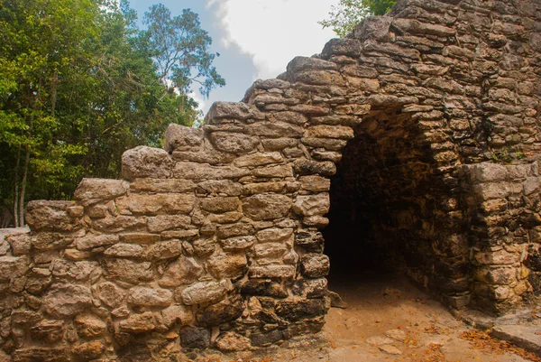 Coba Meksika Yucatan Piramit Giriş Arkeoloji Kompleksi Kalıntıları Antik Maya — Stok fotoğraf