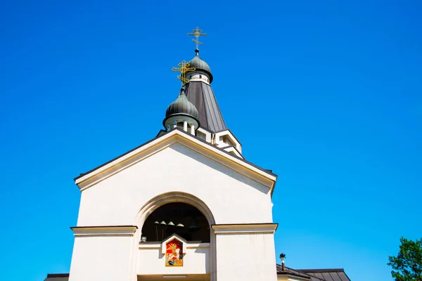 Church of St. George on the Avenue of Glory. St. Petersburg, Russia. — Stock Photo, Image