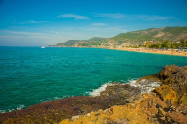 Kleopatra plaj beyaz kum ile güzel turkuaz denizde. Alanya, Antalya bölgesinde, Türkiye, Asya