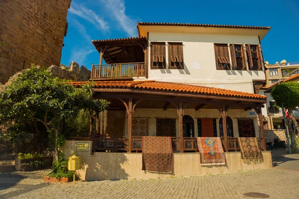 Tradycyjny Dom Tureckie Dywany Półwysep Alanya Antalya Powiecie Turcja Azji — Zdjęcie stockowe