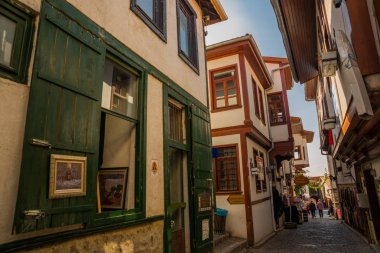 Ankara, Türkiye: geleneksel Türk evleri. Türkiye'nin başkentinin merkezinde sokak