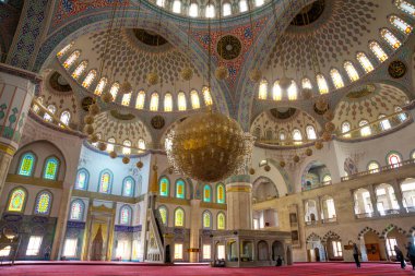 Kocatepe Camii Caminin güzel iç. Ankara Türkiye'nin şehir sermaye