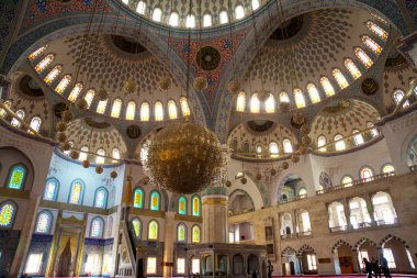 Kocatepe Camii Caminin güzel iç. Ankara Türkiye'nin şehir sermaye