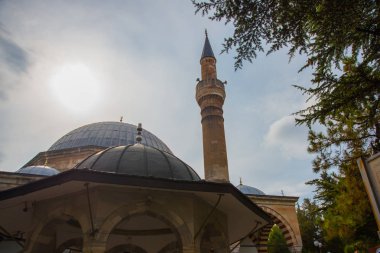 Eskişehir: Güzel Eski Camii minare ile gökyüzünde bir minare ile. Eskişehir Türkiye'de popüler turistik yer.