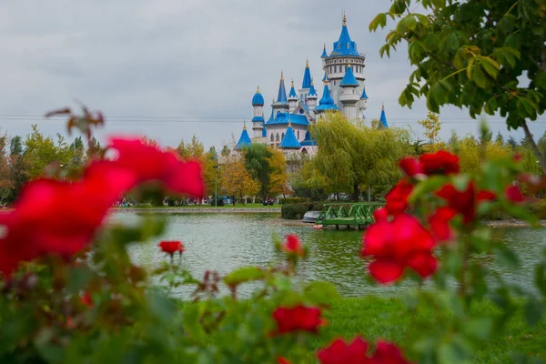 Eskisehir Turquía Rosa Roja Castillo Cuento Hadas Que Convertido Símbolo —  Fotos de Stock