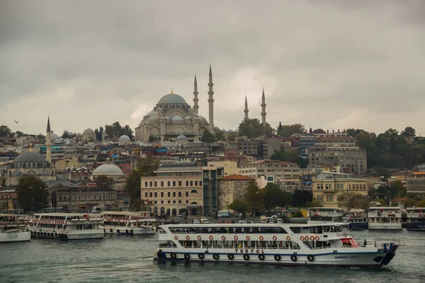 Морской Пейзаж Исторической Части Стамбула Знаменитый Город Турции Туристический Ландшафт — стоковое фото