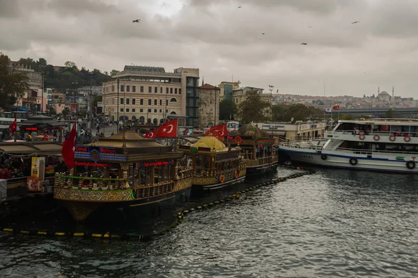 Istanbul Turki Pemandangan Kota Tua Istanbul Dari Jembatan Galata Bisnis — Stok Foto