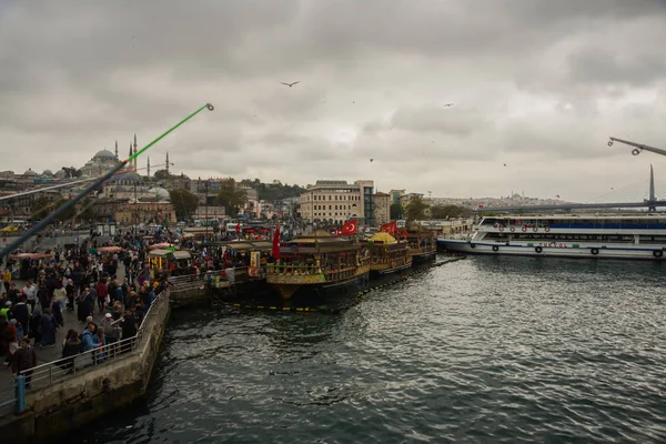 Istambul Turquia Vista Cidade Velha Istambul Partir Ponte Galata Colorido — Fotografia de Stock