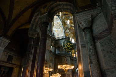 Istanbul, Türkiye: Ayasofya'nın iç. Ayasofya'nın en büyük anıt Bizans kültürü olduğunu.