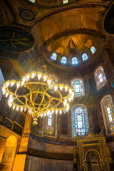 寺庙的内部 圣索菲亚大教堂马赛克的处女和儿童 土耳其 伊斯坦布尔 — 图库照片
