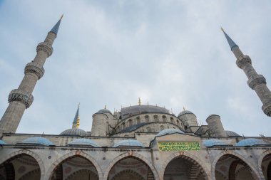 Güzel Mavi Camii, Sultanahmet Camii. Tapınak ve minare girişi. Istanbul. Türkiye.