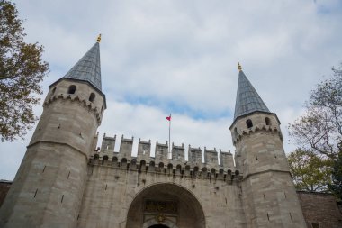 Istanbul, Türkiye: Topkapı Sarayı selamlamayı kapısı. Topkapı Sarayı Türkiye'de popüler turistik 's.