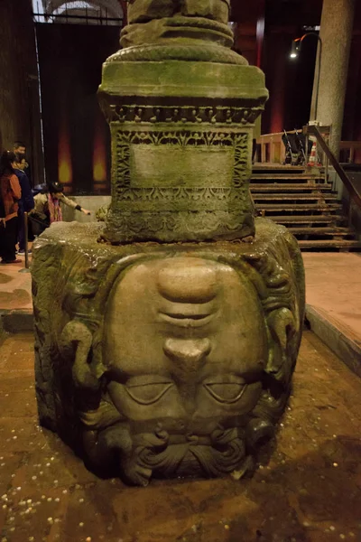 Istanbul Turchia Scultura Medusa Nella Basilica Cisterna Che Più Grande — Foto Stock