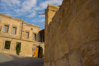 Göreme, Kapadokya: Ünlü mağara otel Göreme bulundu. Kentin güzellikler. Mağara evler görünümüyle manzara