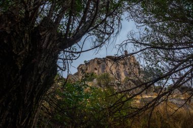 Kapadokya Ihlara Vadisi. Ihlara Vadisi, Peristrema manastır veya Ihlara Gorge geziler hiking için Türkiye'de en ünlü Vadisi var. Yeşil Tur.