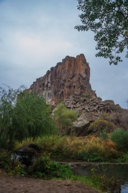 Kapadokya Ihlara Vadisi. Ihlara Vadisi, Peristrema manastır veya Ihlara Gorge geziler hiking için Türkiye'de en ünlü Vadisi var. Yeşil Tur.