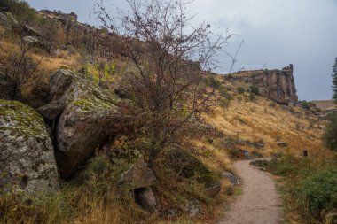 Kapadokya Ihlara Vadisi. Ihlara Vadisi, Peristrema manastır veya Ihlara Gorge geziler hiking için Türkiye'de en ünlü Vadisi var. Yeşil Tur.
