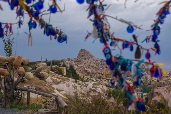 Ojo Malvado Árbol Detrás Del Castillo Uchisar Capadocia Uchisar Turquía — Foto de Stock