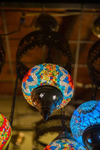 Lâmpadas Turcas Artesanais Tradicionais Loja Lembranças Mosaico Vidro Colorido Bazar — Fotografia de Stock