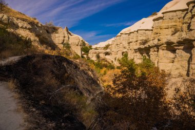 Güvercin Vadisi Kapadokya, Göreme, Nevşehir'de dağ manzarası. Tatil, seyahat ve tatil Kapadokya Türkiye.