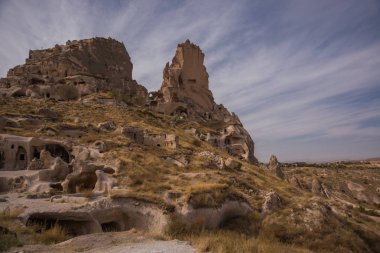 Uçhisar, Cappadocia, Anadolu: Kale Urchisar Kalesi Kapadokya bölgesinin en yüksek noktası yer. Evleri hillside inşa edilir.