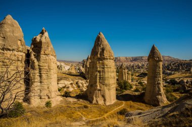Göreme, Kapadokya Anadolu, Turkey: Küçük vadi aşk. Güzel manzara ile yaz aylarında güneşli havalarda dağlarda. Aşk Vadisi, Gorkundere