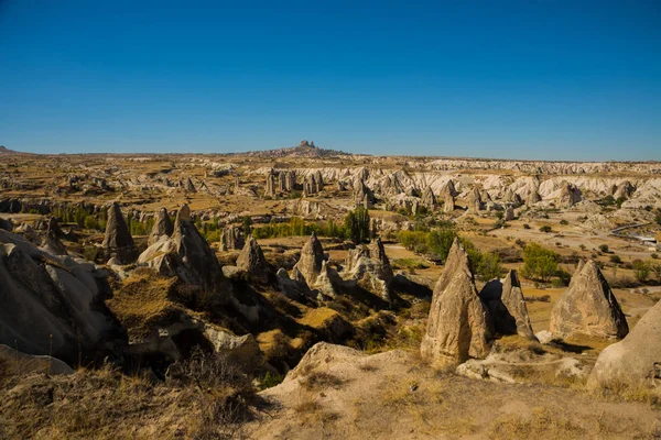 Capadocia Turquía Hermoso Paisaje Panorama Montañas Rocas Fortaleza Uchisar Horizonte — Foto de Stock