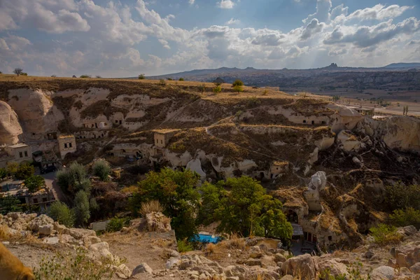 Cavusin Turcja Widok Twierdzy Wsi Cavusin Pobliżu Göreme Kapadocji Anatolia — Zdjęcie stockowe