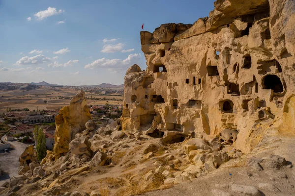 Cappadocia Turquía Antiguo Asentamiento Troglodita Cavusin Donde Puede Ver Iglesia — Foto de Stock