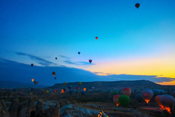 Cappadocia Goreme Anatolia Turkey Hot Air Balloon Flying Rock Landscape — Stock Photo, Image