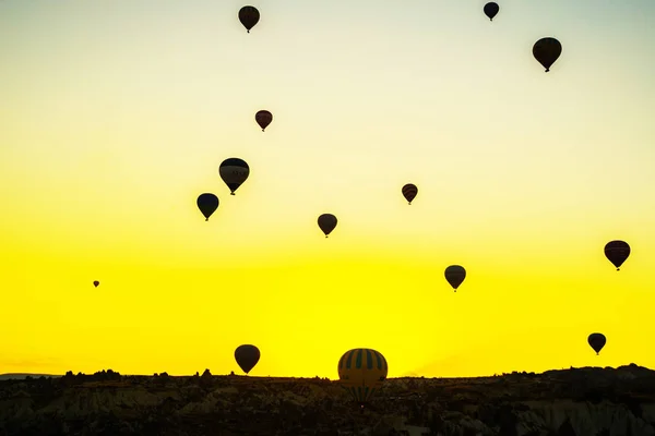 Cappadocië Goreme Anatolië Turkije Hete Lucht Ballon Rit Zonsondergang Silhouetten — Stockfoto