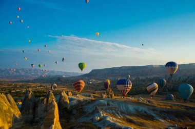 Kapadokya Türkiye: Kapadokya bölgesinin Türkiye'nin bir sıcak hava balonu 1 saat üzerinden 1.5 saatlik uçuş için inanılmaz manzara 20 kişiye kadar tutar keşfetmek