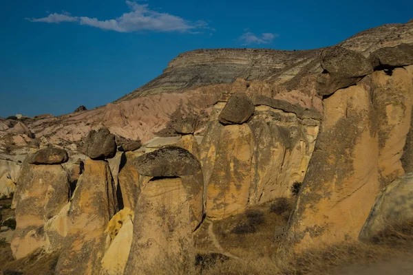 Pedras Forma Cogumelos Montanhas Fabulosas Incomuns Chaminés Fadas Pasabag Monks — Fotografia de Stock
