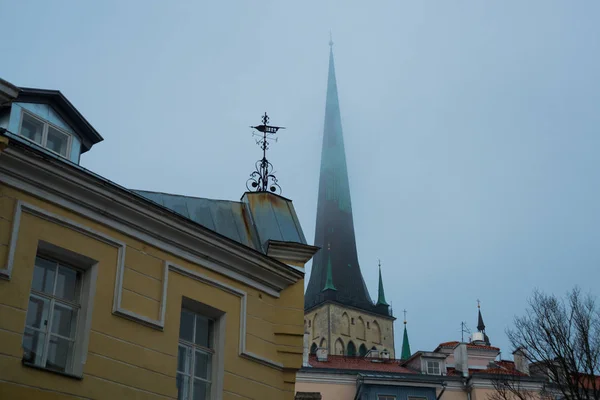 Tallinn Estonia Church Olaf Church Spire Foggy Weather Old Town — Stock Photo, Image