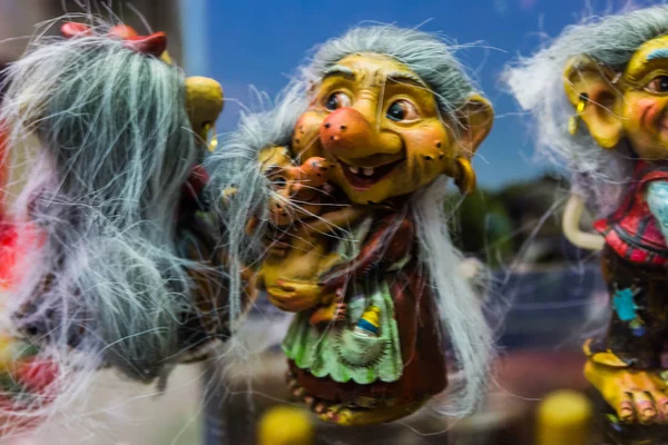 Grappige Kleine Beelden Weergave Van Traditionele Tallinn Souvenirs Miniatuur Speelgoed — Stockfoto
