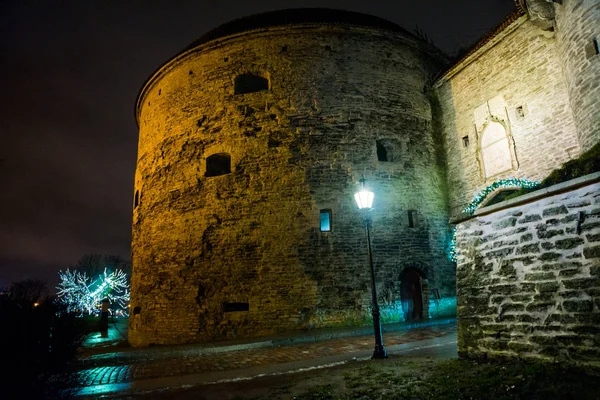 Torre Canhão Fat Margaret Bela Paisagem Noturna Com Iluminação Tallinn — Fotografia de Stock