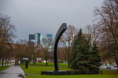 Tallinn, Estonya sermaye: wrecked feribot Estonya Kurbanları Anıt.