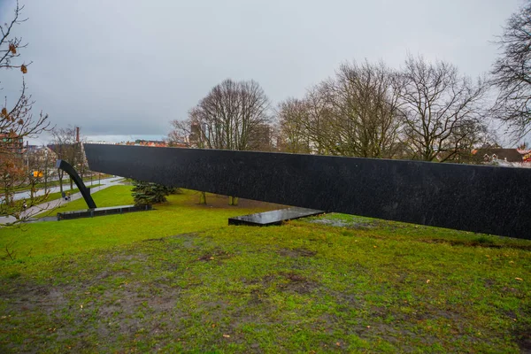 爱沙尼亚首都塔林 被毁的渡船的受害者纪念碑爱沙尼亚 — 图库照片