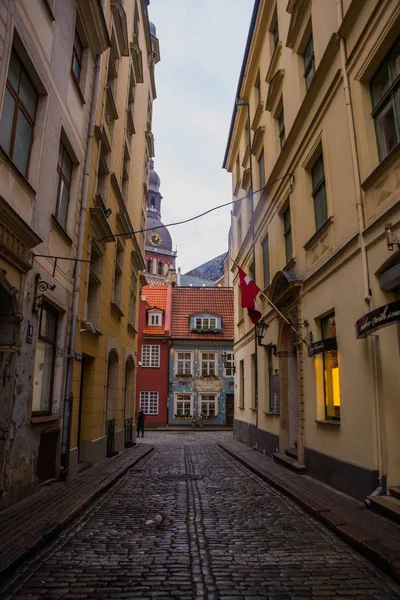 Riga Latvia Vista Rua Kramu Para Edifícios Antigos Com Dos — Fotografia de Stock