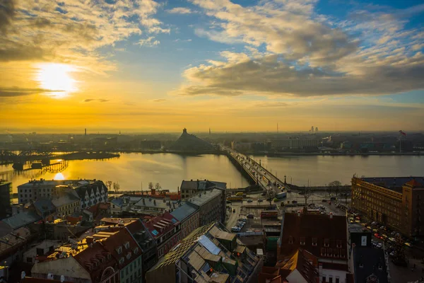 Riga Lettland Top Utsikt Över Staden Ett Panorama Över Floden — Stockfoto
